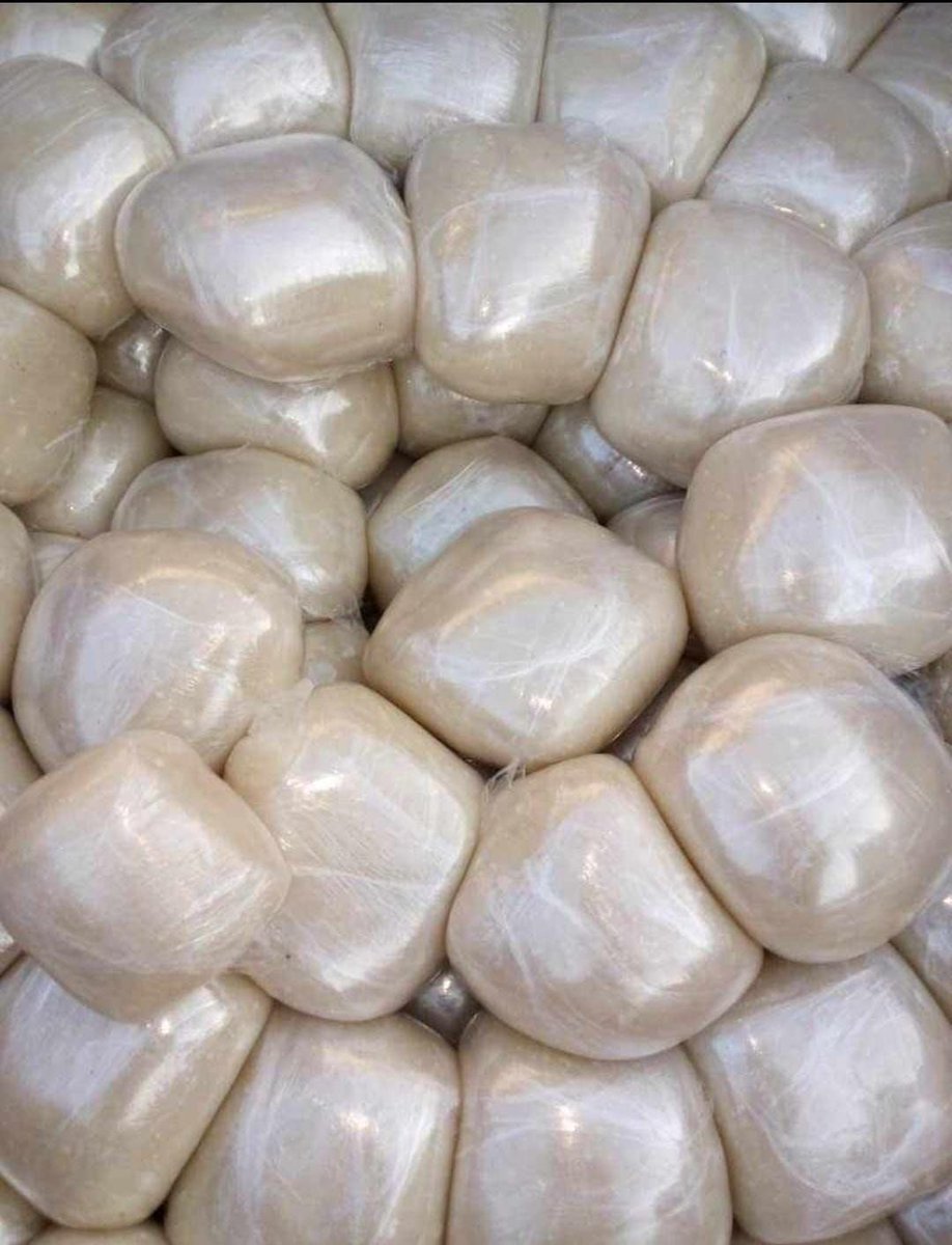 Twitter is too funny, I can post this picture and everyone will know who i am talking about 😂😂😂