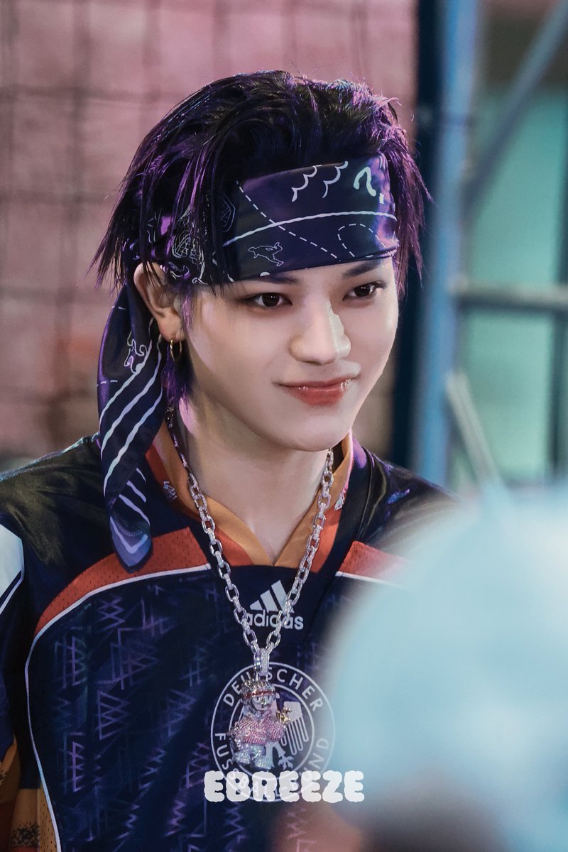 ᴇᴠᴇɴɪɴɢʙʀᴇᴇᴢᴇ tweet media