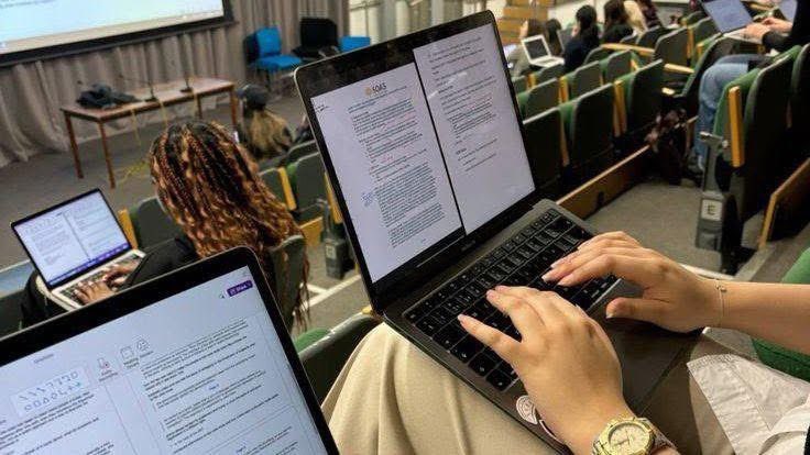 •☆• tweet media