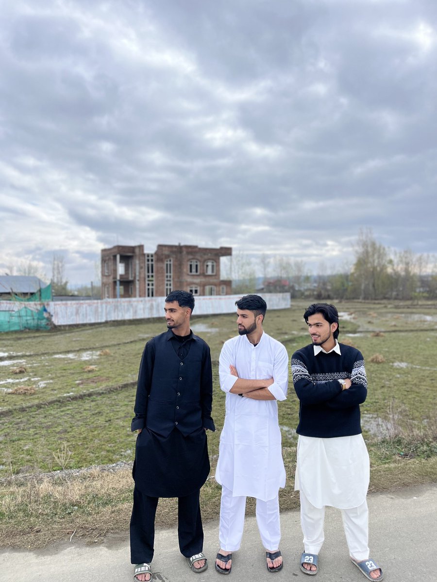 Talib__rather's tweet photo. Eid-mubarak to all muslims around the world ✨️✨️❣️

#eid2k26 #EidNamaz #eid #eidmubarak https://t.co/wcHWlgtmNv