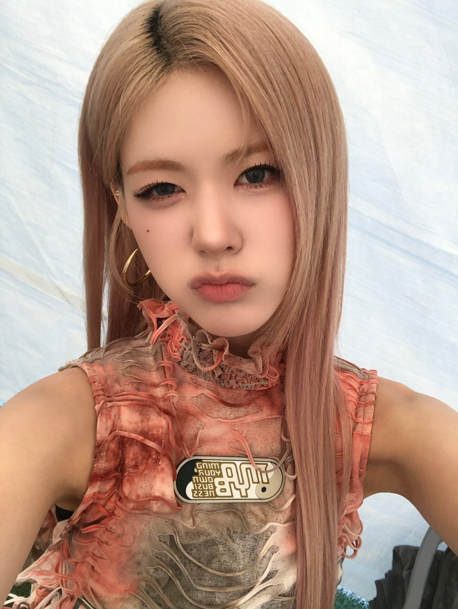 ifrahee's tweet photo. #라희 260321 플러스챗
#ifeye #이프아이 #RAHE https://t.co/ZPf4wlrqGR