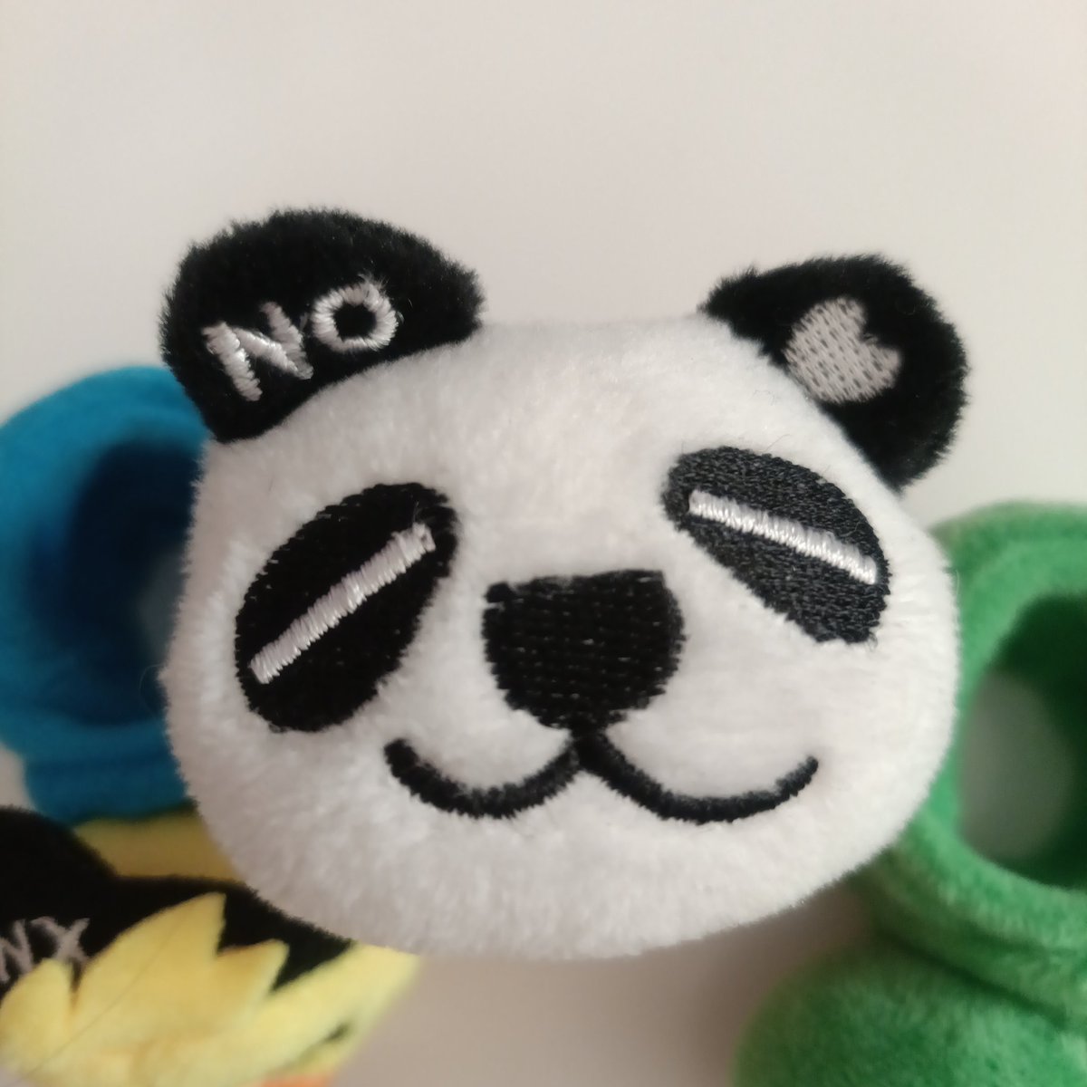 oteteotete's tweet photo. 2PMのリストバンドをお譲りします。
公式グッズです。
数回使用していますが、東京ドームのライブにハレスさんに使ってもらえたら・・と思って☺
元々のパッケージは処分していますが、梱包してお送りします。
リブ・DMにて詳細はお伝え致します。 https://t.co/rB4JdEZp7o