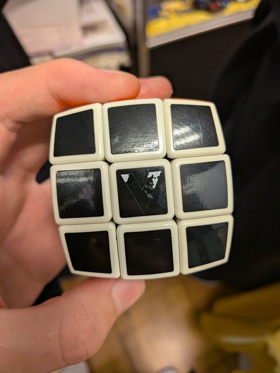 moriki cube tweet media
