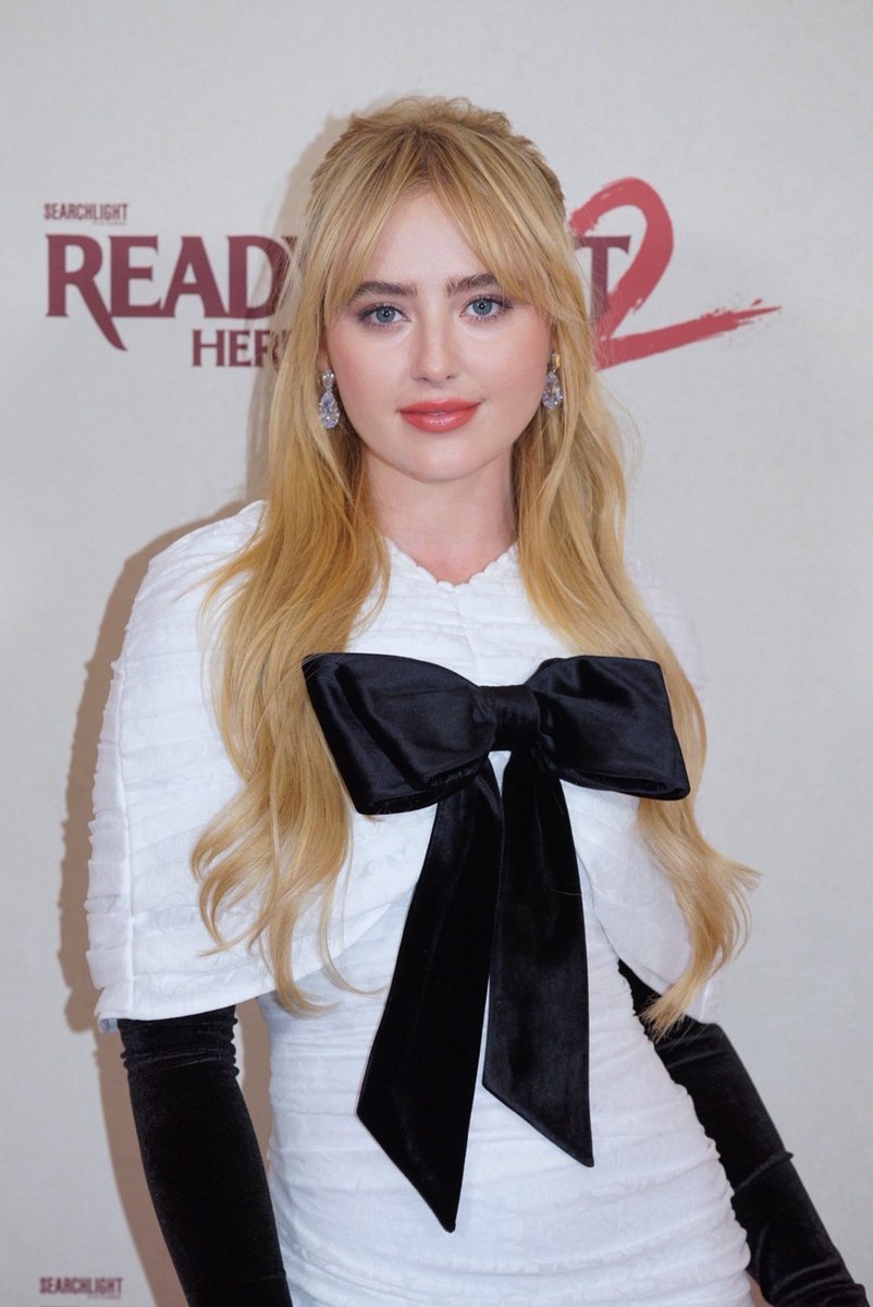 KATHRYN NEWTON tweet media