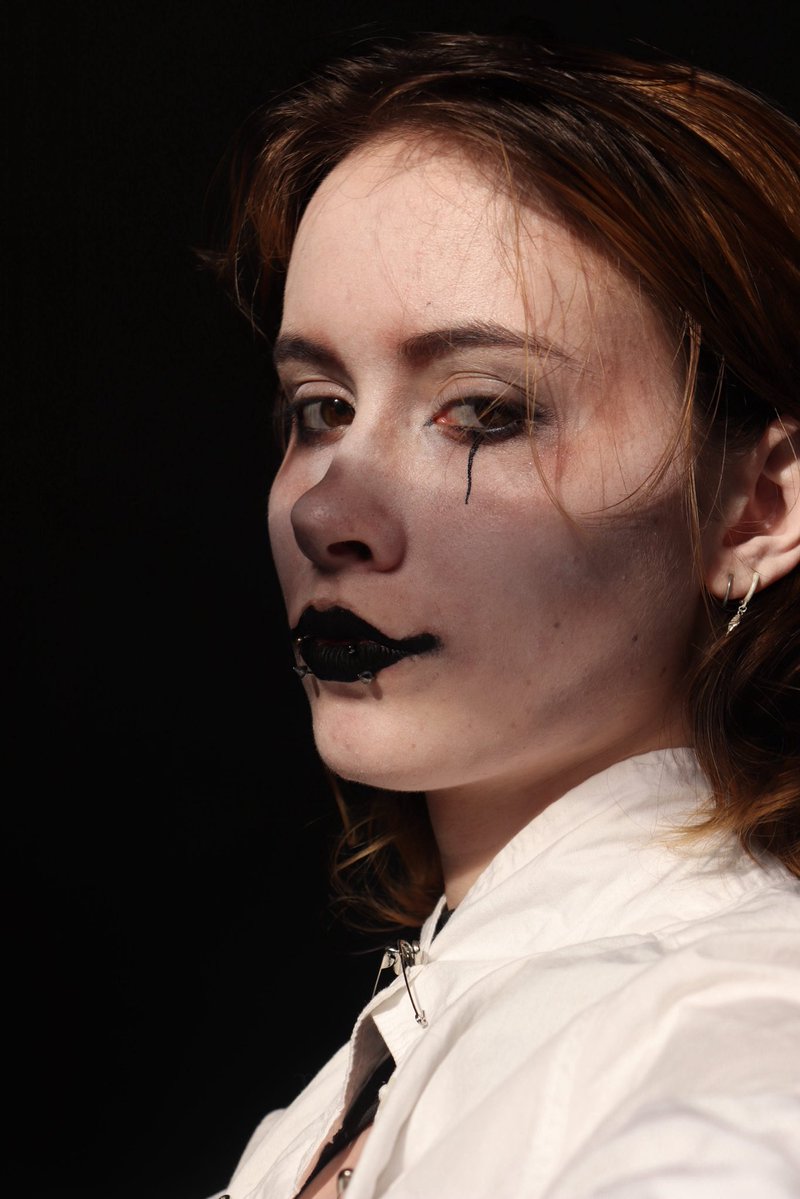 yuri!!! and its the star with confetti behind tweet media