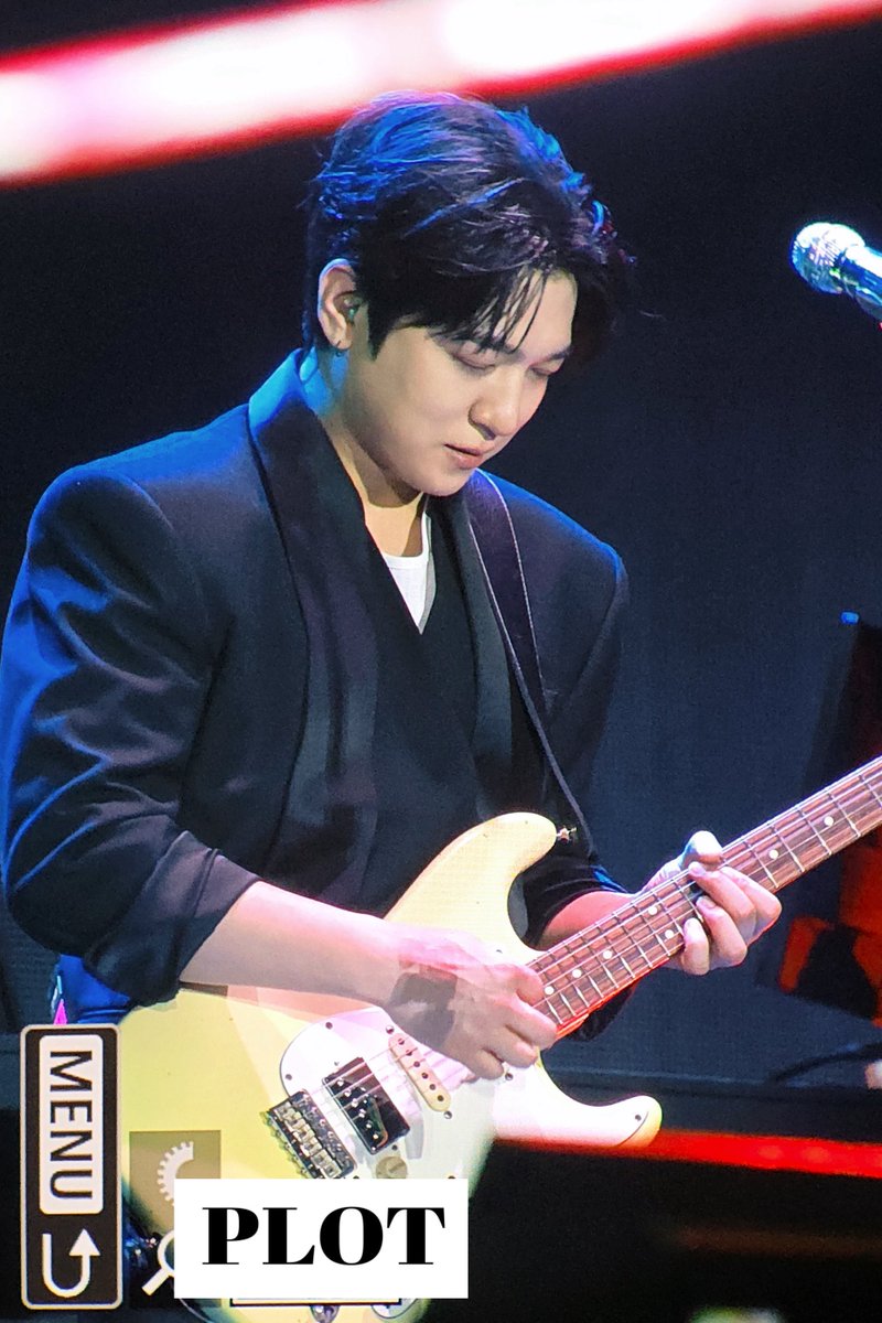 ๐๐ฅ๐จ๐ญ tweet media