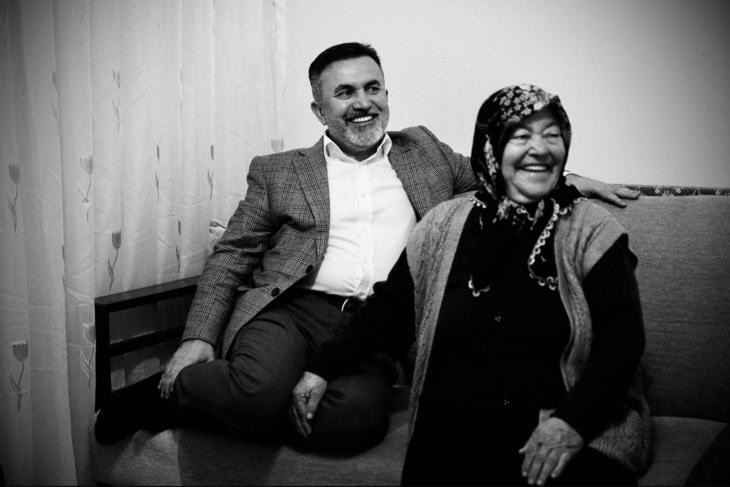 İl Başkanımız Sayın Tamer Dağlı’nın kıymetli annesi Gülcan teyzemizin vefatını üzüntüyle öğrendik.

Merhumeye Allah’tan rahmet; başta İl Başkanımız olmak üzere ailesine ve sevenlerine sabır diliyorum. 

Rabbim Peygamber Efendimize komşu eylesin inşallah.