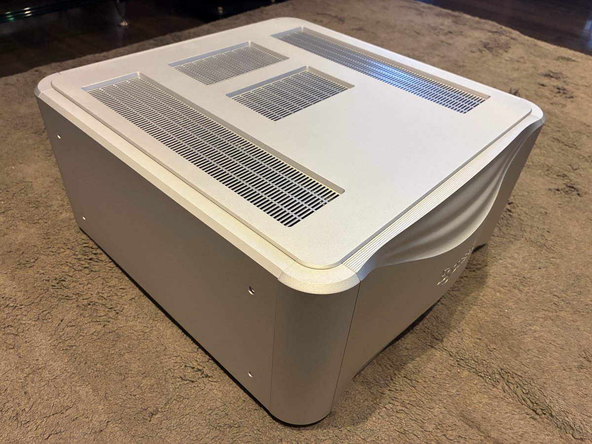 maxaudio_k's tweet photo. 【中古情報】
ESOTERICのトップエンドGrandiosoシリーズのステレオパワーアンプ！
GrandiosoS1が入荷しました❗️
とてもキレイですよ❗️
詳細はこちら↓
https://t.co/zTU1fllJ2e

#マックスオーディオ　#maxaudio  #オーディオ中古
#ESOTERIC
#Grandioso
#S1
#パワーアンプ https://t.co/FTueTox6sH