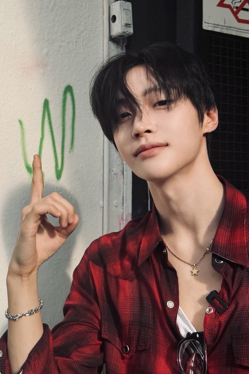 너무잘생겻어요