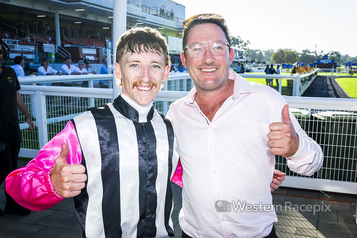Western Racepix tweet media