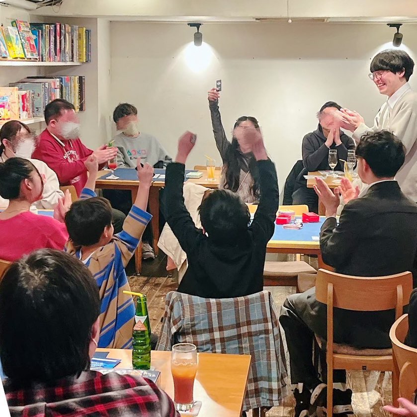 ╭━━━━━━━━━━━━━━━━╮
　😶‍🌫️ストーリー分岐が気になる👀✨
╰━━━━━━v━━━━━━━━━╯

｢コアクト｣にはお客さまの投票で変わる
ストーリー分岐要素があります❕

どちらのストーリーが選ばれるか
その回の公演までキャストも分からない
ドキドキのお楽しみ要素です🥳