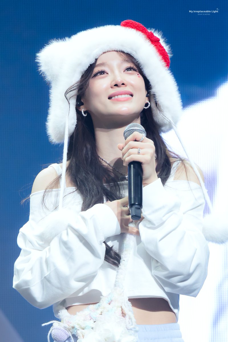 My Irreplaceable Light ✨ tweet media