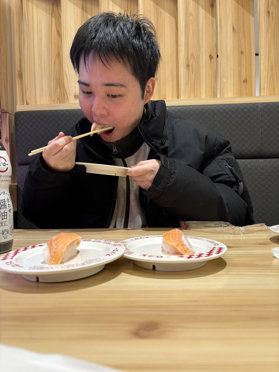 まとぅ tweet media