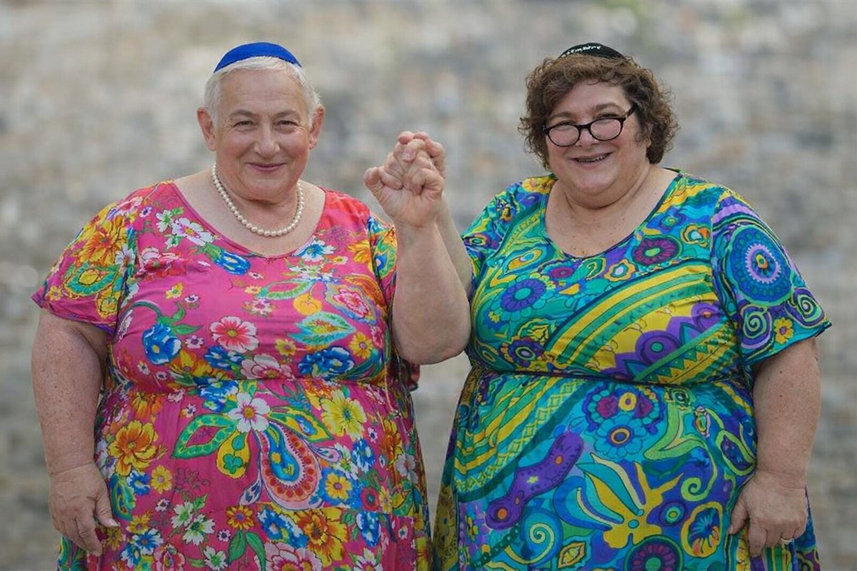 Julius Master N♱N tweet media