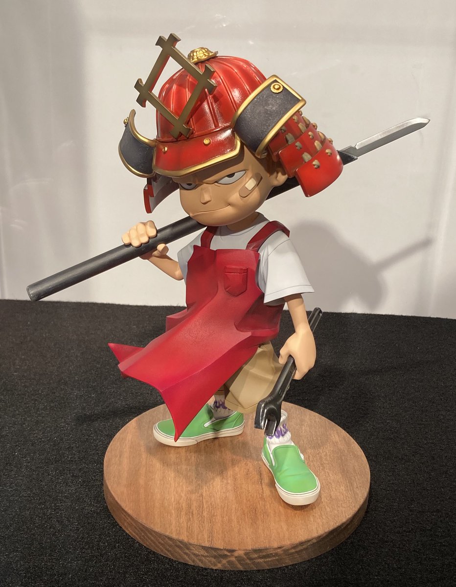 今日は「原型師の仕事展」へ

一つの作品が完成に至るまでまでの全工程が、具体的な形で紹介されていて、すごい臨場感を伴って体験できました。

試作で何度も出力を重ねたり、資料として兜など実物を揃えられてたのも印象的でした。
メンバーの方々の超絶作品も見れたし、会期中に行けて良かった！