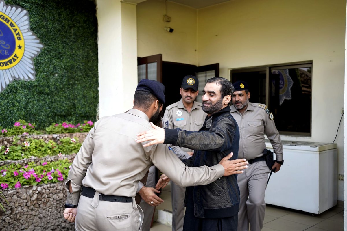 National Highways & Motorway Police (NHMP) tweet media