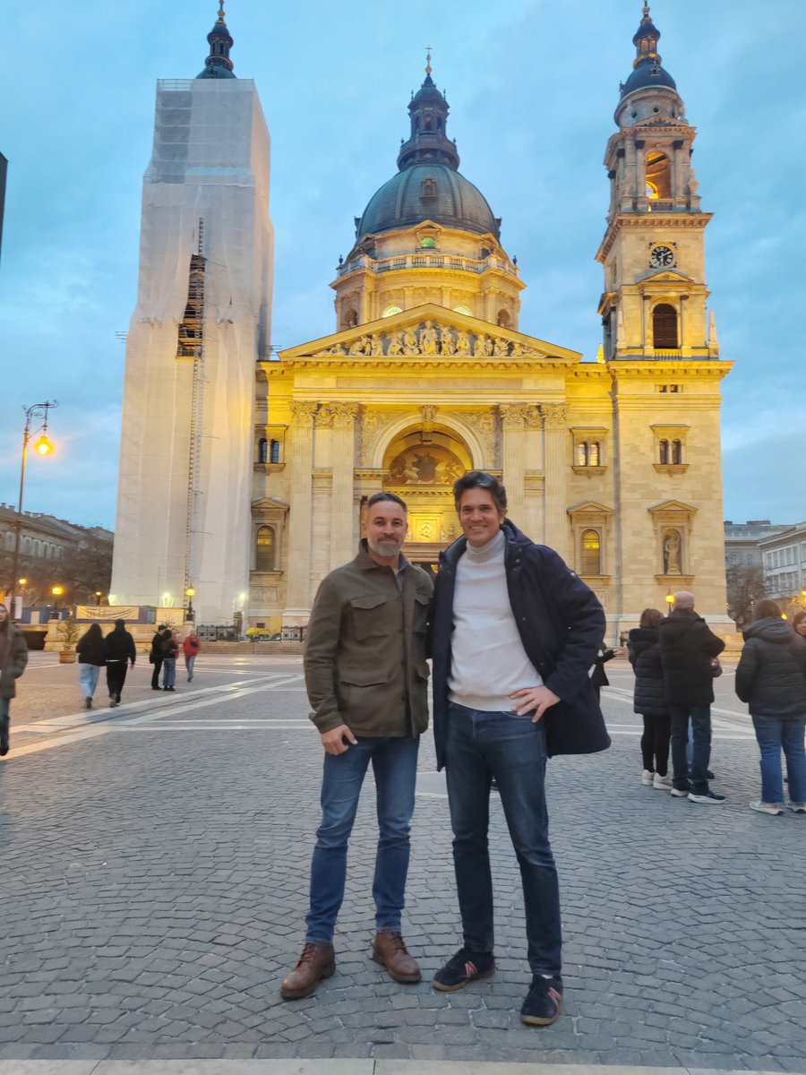 santag78's tweet photo. En Budapest con grandes amigos esperando hoy el gran discurso que dará también @JMilei en la CPAC de Hungría 2026 https://t.co/4edMc3v4Ql