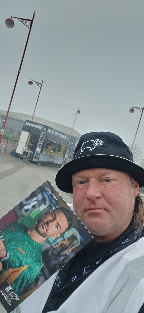 kevtrelf's tweet photo. Come get them people nice early k.f again 🤦🏼‍♂️ C.O.Y.RAMS https://t.co/TFGqQKuysC