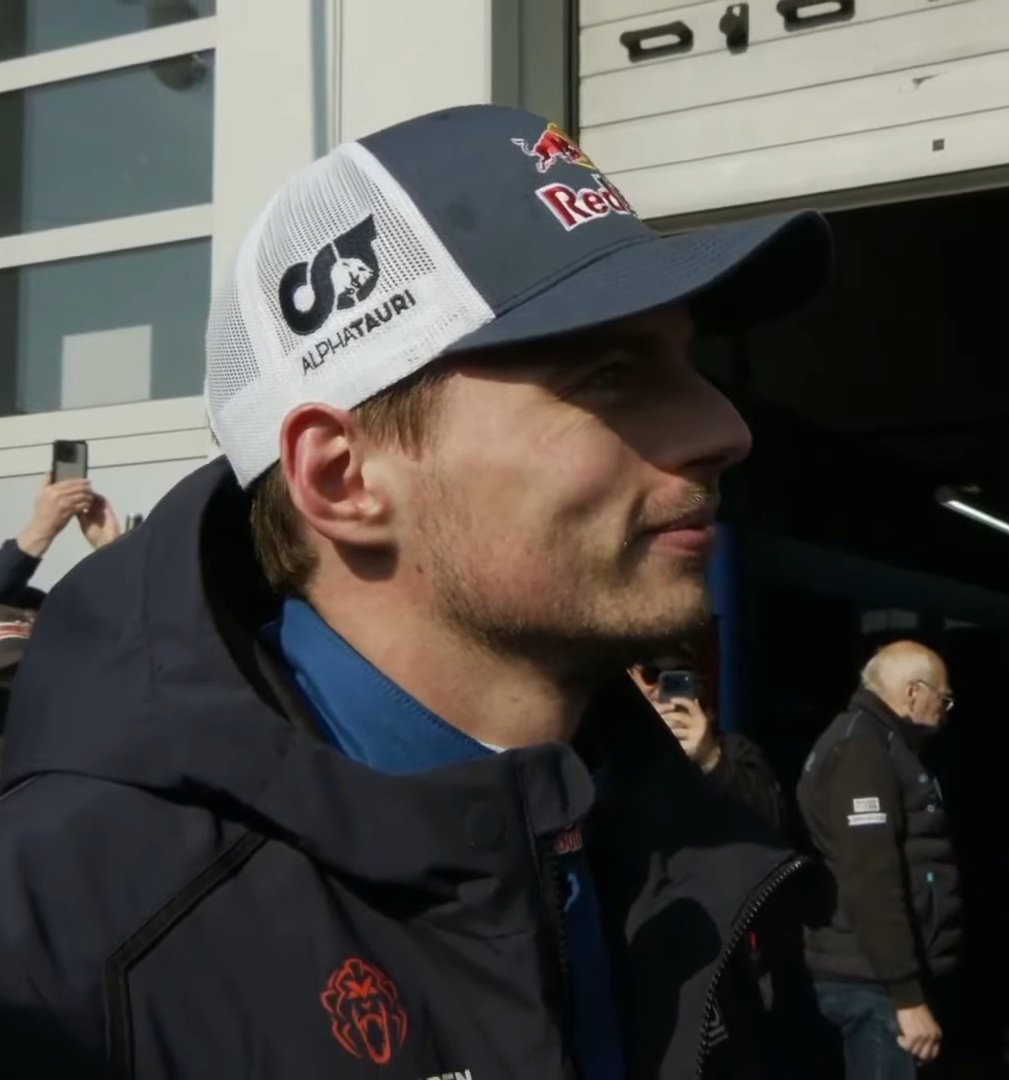 Verstappen News tweet media