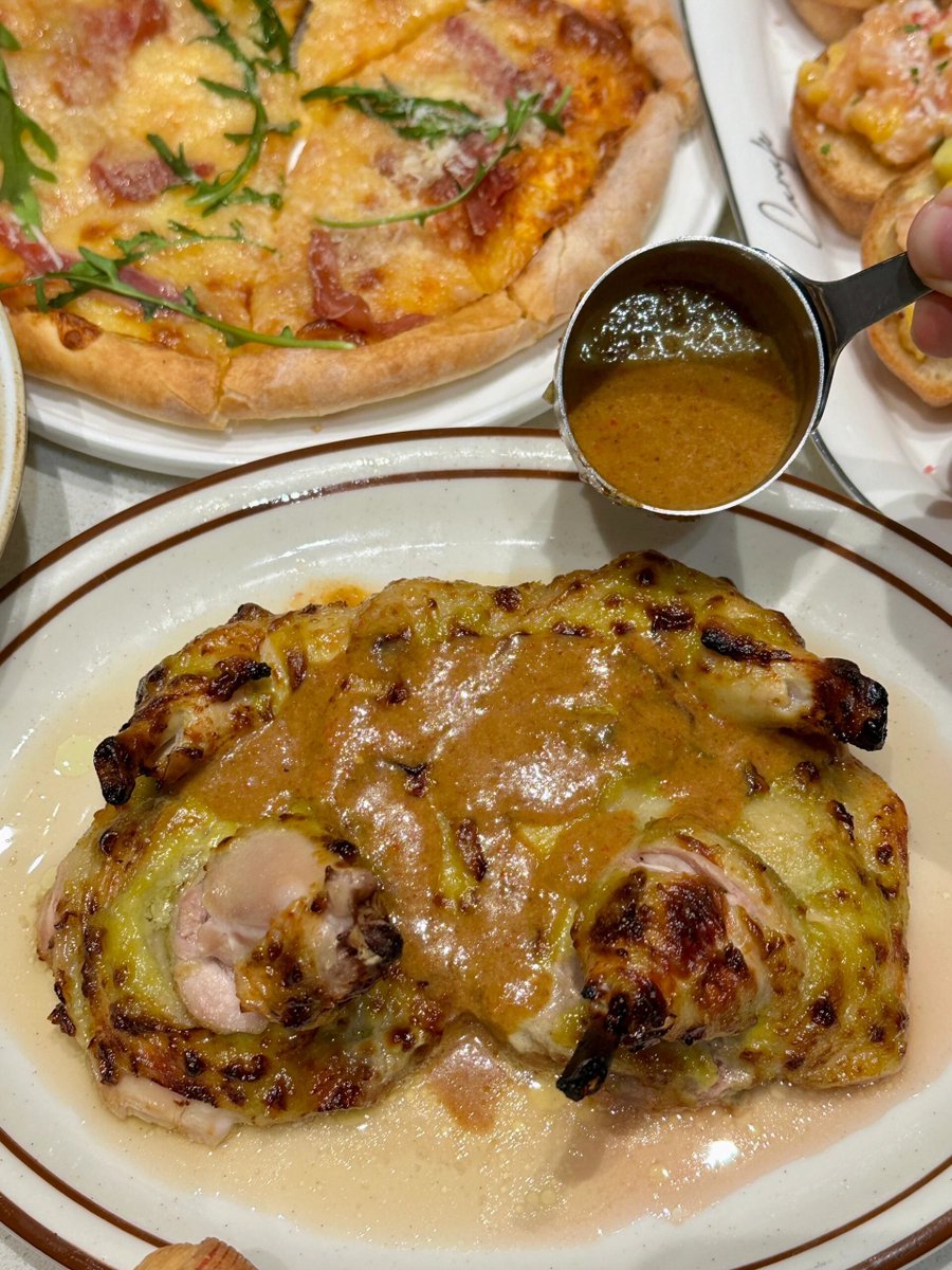 Nicola Boche tweet media