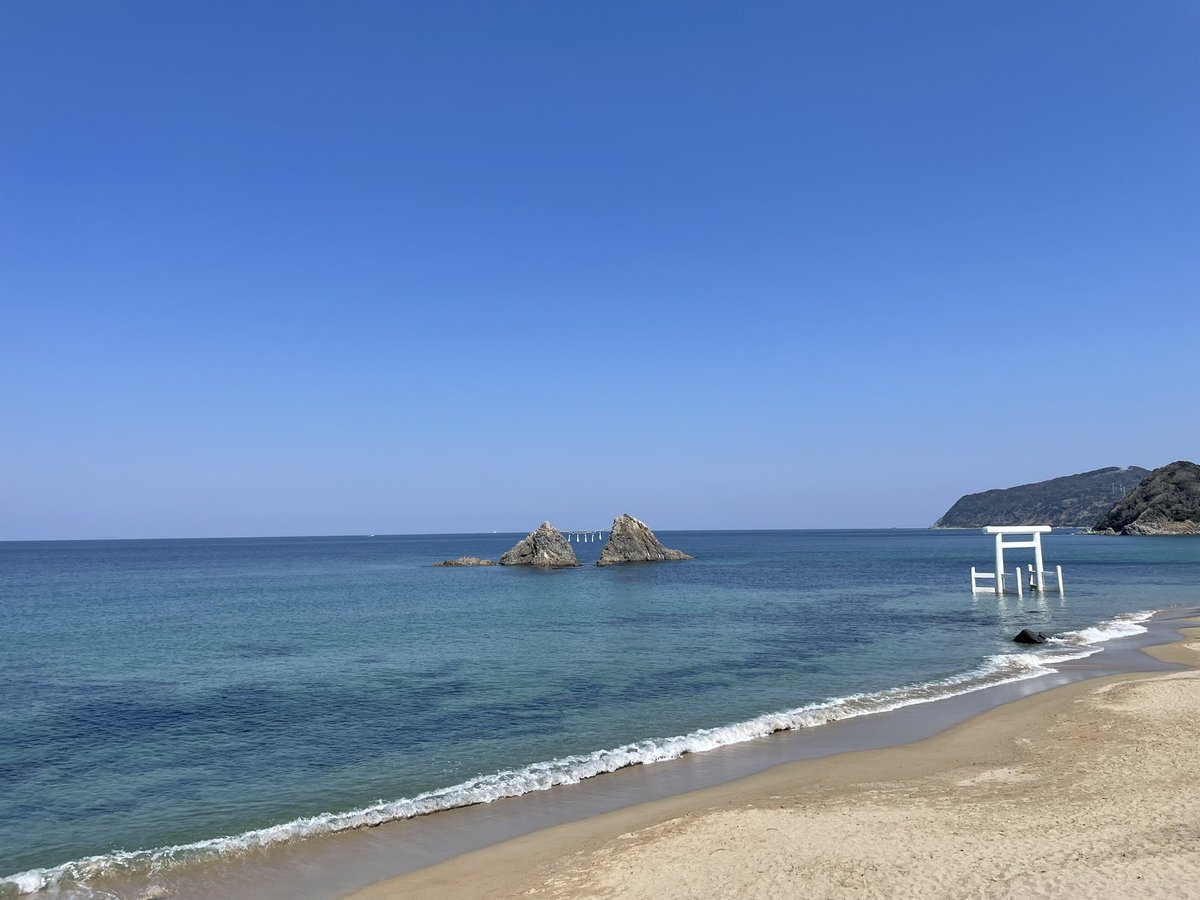 Shaw0922's tweet photo. 夫妻岩🐳

#糸島 https://t.co/ZVwVzUs7s3