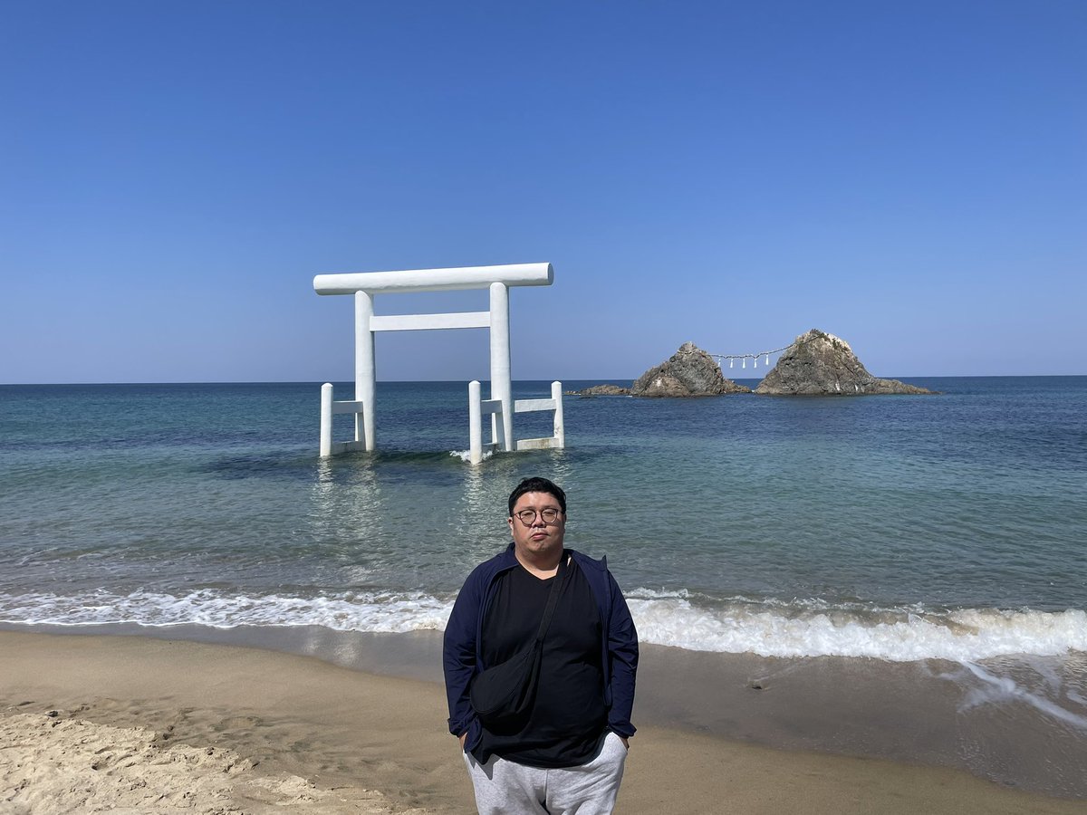 Shaw0922's tweet photo. 夫妻岩🐳

#糸島 https://t.co/ZVwVzUs7s3