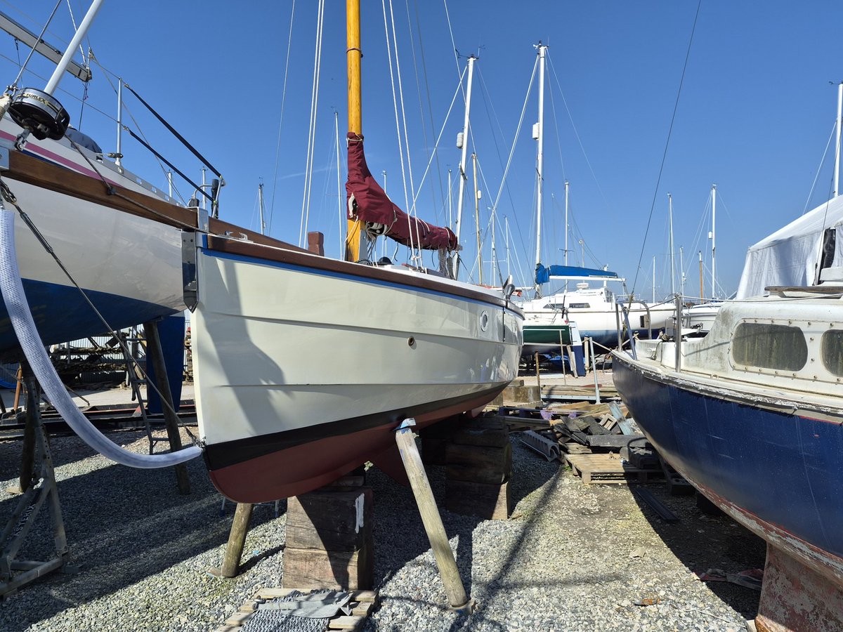 michaeljtozer's tweet photo. Glorious morning ☀️ working on Edna May in between coffee breaks @yachthavenquay On schedule for launch in April 🤞 #MBOA @PlymCatte https://t.co/GFVlB7wf4u