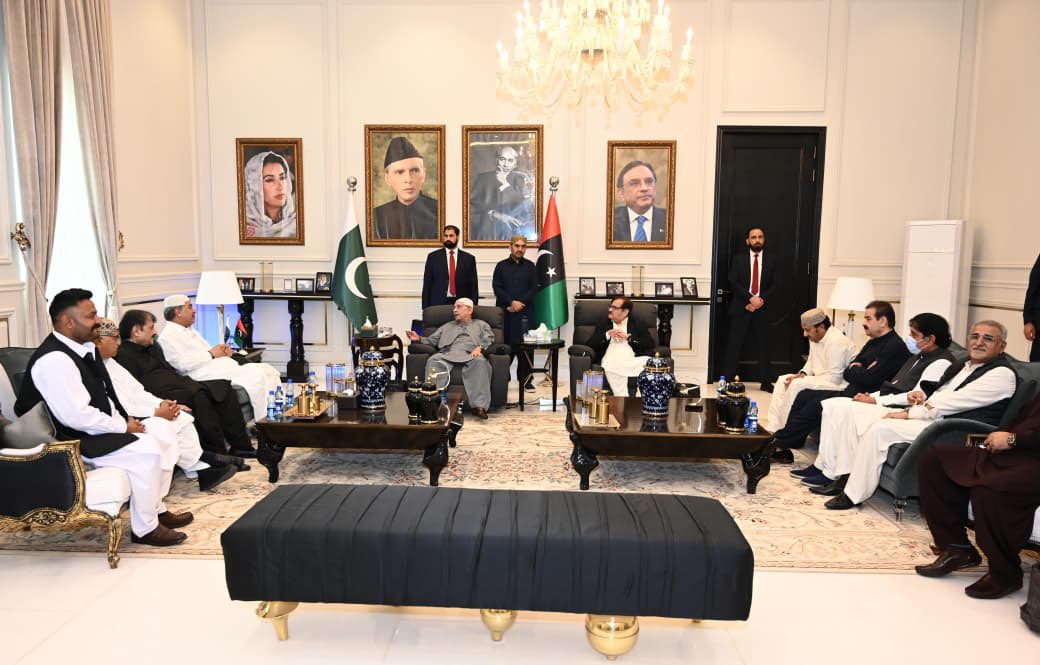 President <a href="/AAliZardari/">AsifAliZardari</a> meeting elected representatives and notables at Zardari House on the occasion of Eid ul Fitr.