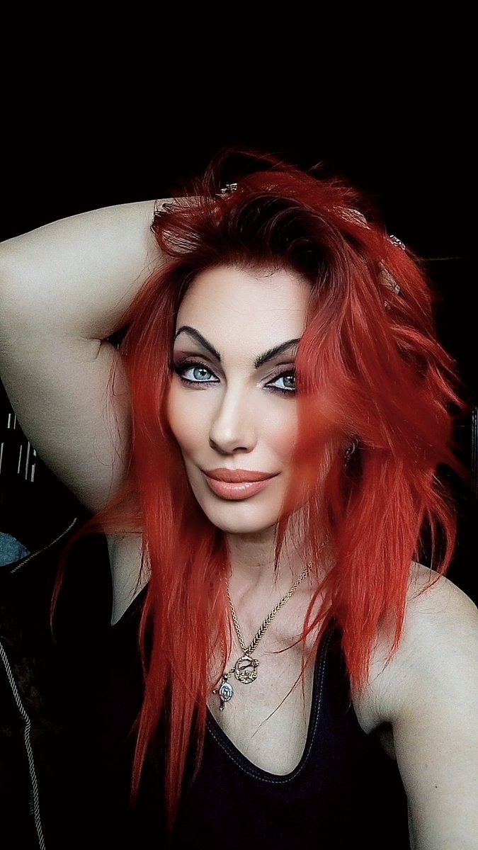 Sandra Sayer 💜 Mystical Model tweet media