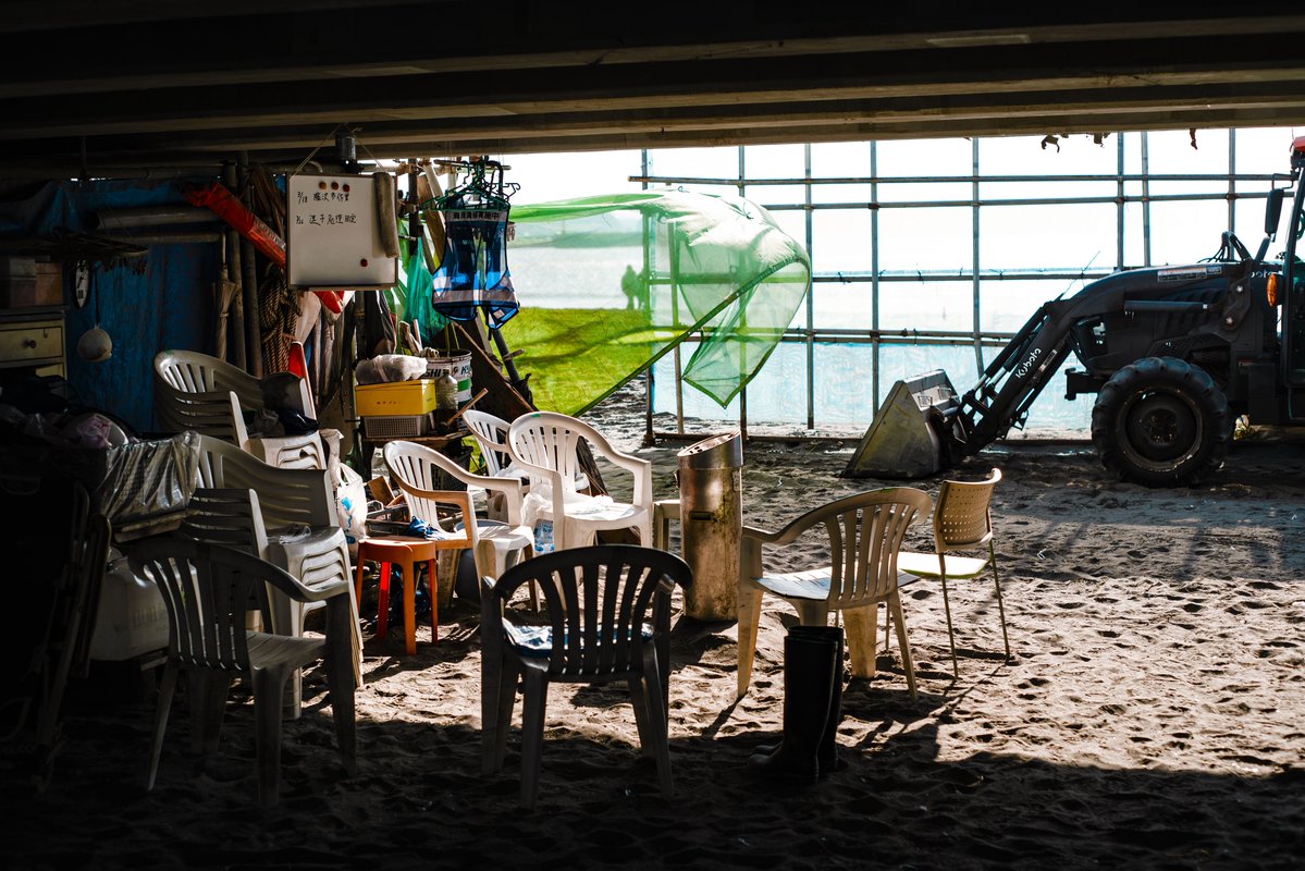 右のShiftキー tweet media