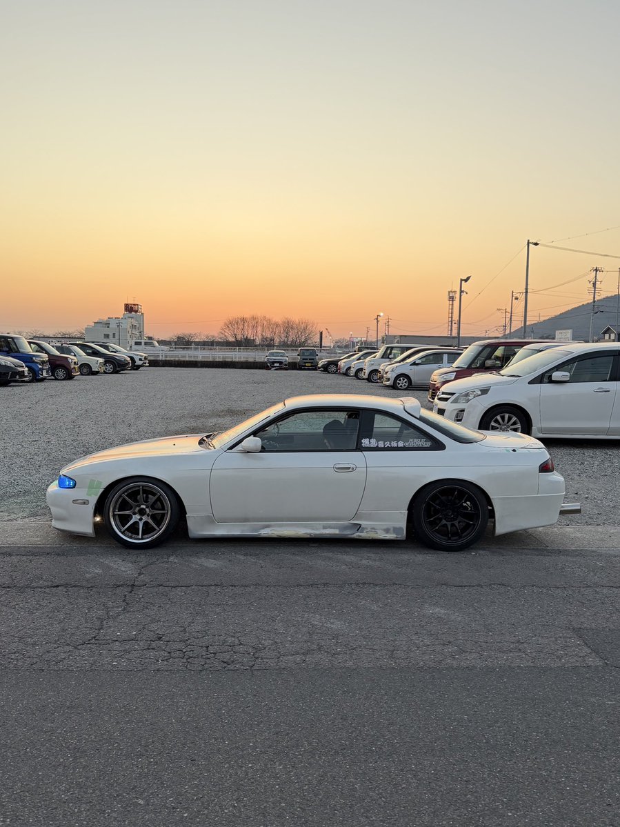 れおん tweet media