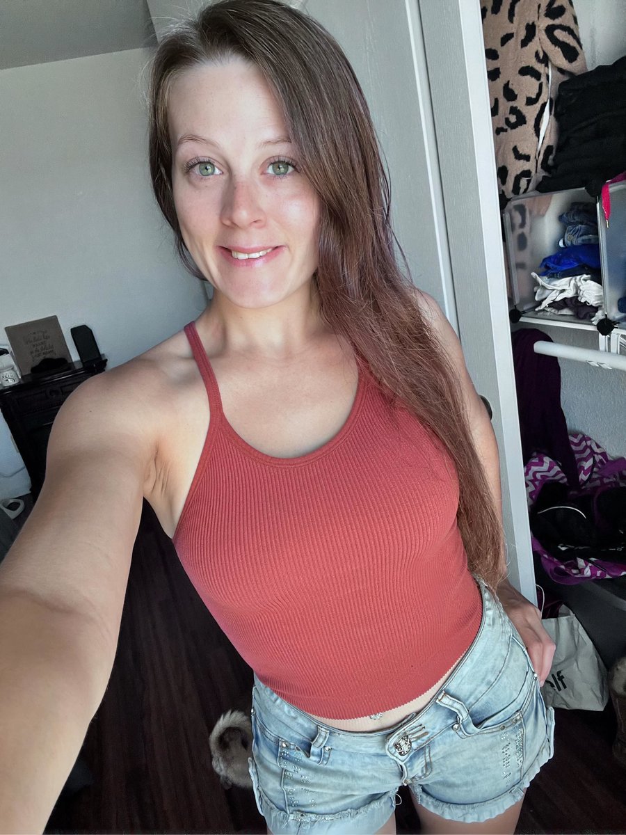 Flirty Mom tweet media