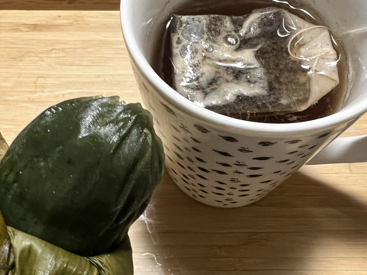 青木俊直:Toshinao Aoki🟦「つく憑くケイトさん」連載中！ tweet media