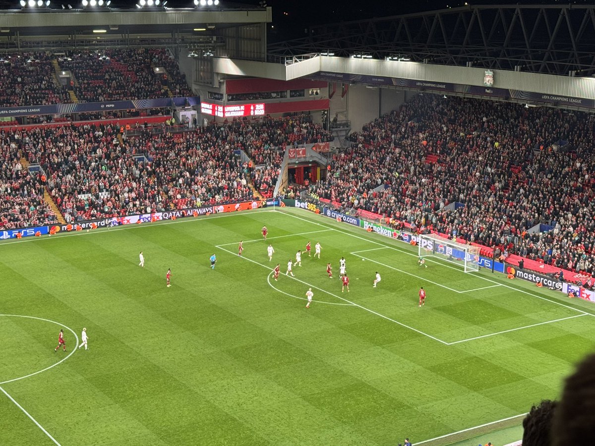 𝙹𝙰𝙼𝙸𝙴 𝙼𝙲𝚀𝚄𝙴𝙴𝙽 tweet media