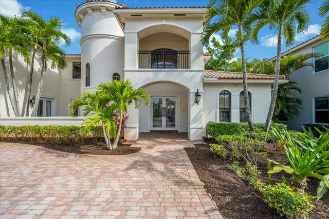 in_once25's tweet photo. 🚨 Liam Payne & Kate Cassidy’s “New House” in Florida 🚨
🧵
#PRstunt #ExposeKateCassidy #ExposingKateCassidy https://t.co/xDRmFfFQU8