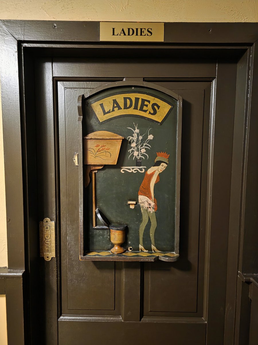 MightyOregon! tweet media