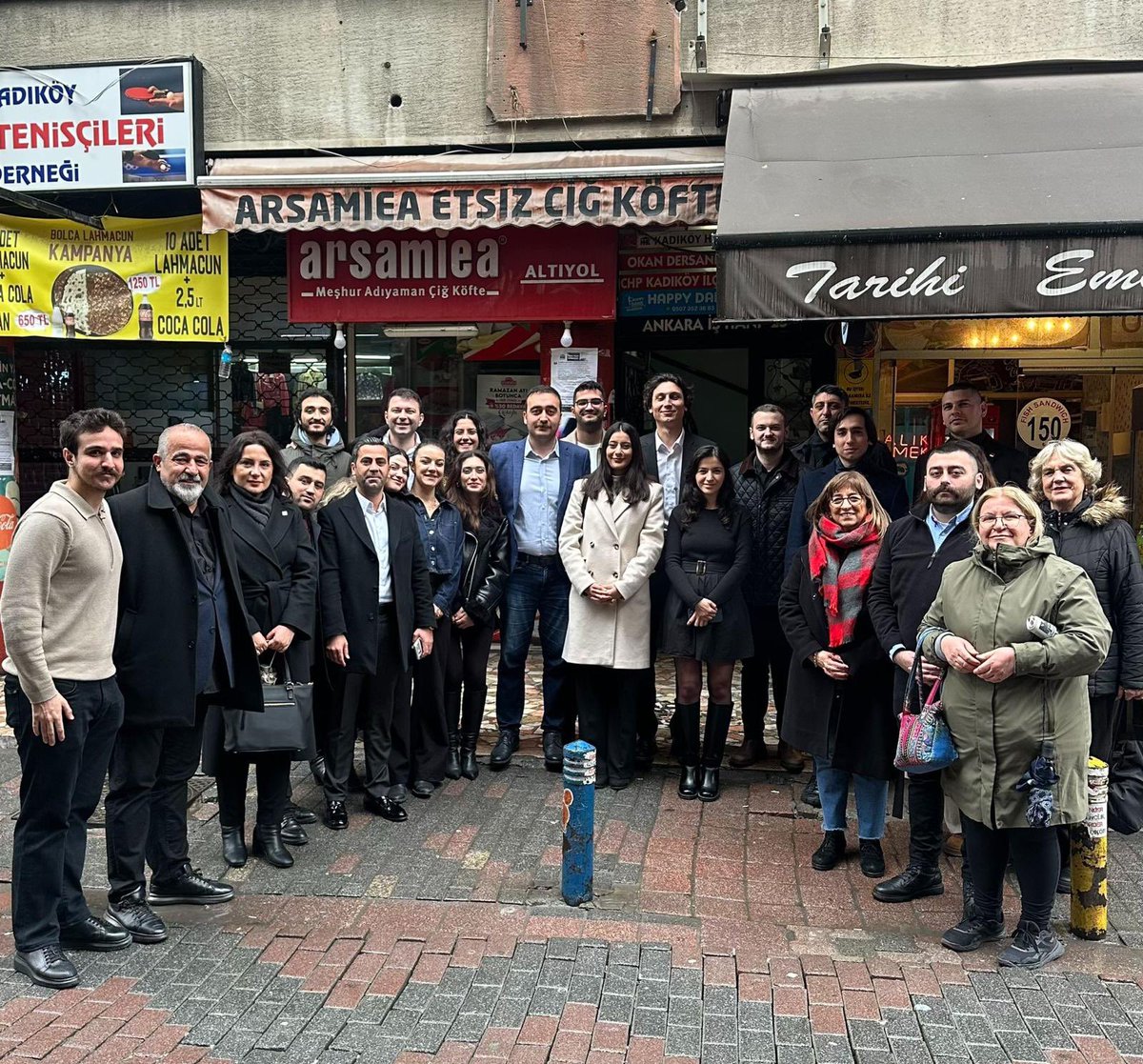 Cumhuriyet Halk Partisi Kadıköy Ailemizle, adaletin ve demokrasinin güçlendiği yarınlara olan inancımızla bayramlaştık. Birliğimizin ve dayanışmamızın büyüdüğü, umut dolu nice bayramlara.
<a href="/SagTolga/">tolga sag</a> <a href="/kubragokdemirrr/">Kübra Gökdemir</a> <a href="/AliNarin73/">Ali Narin</a> <a href="/canersaritaschp/">Caner Sarıtaş</a> <a href="/mesutkosedagi/">Mesut Kösedağı</a> <a href="/erdenerdogann/">Erdener Doğan Işık</a>