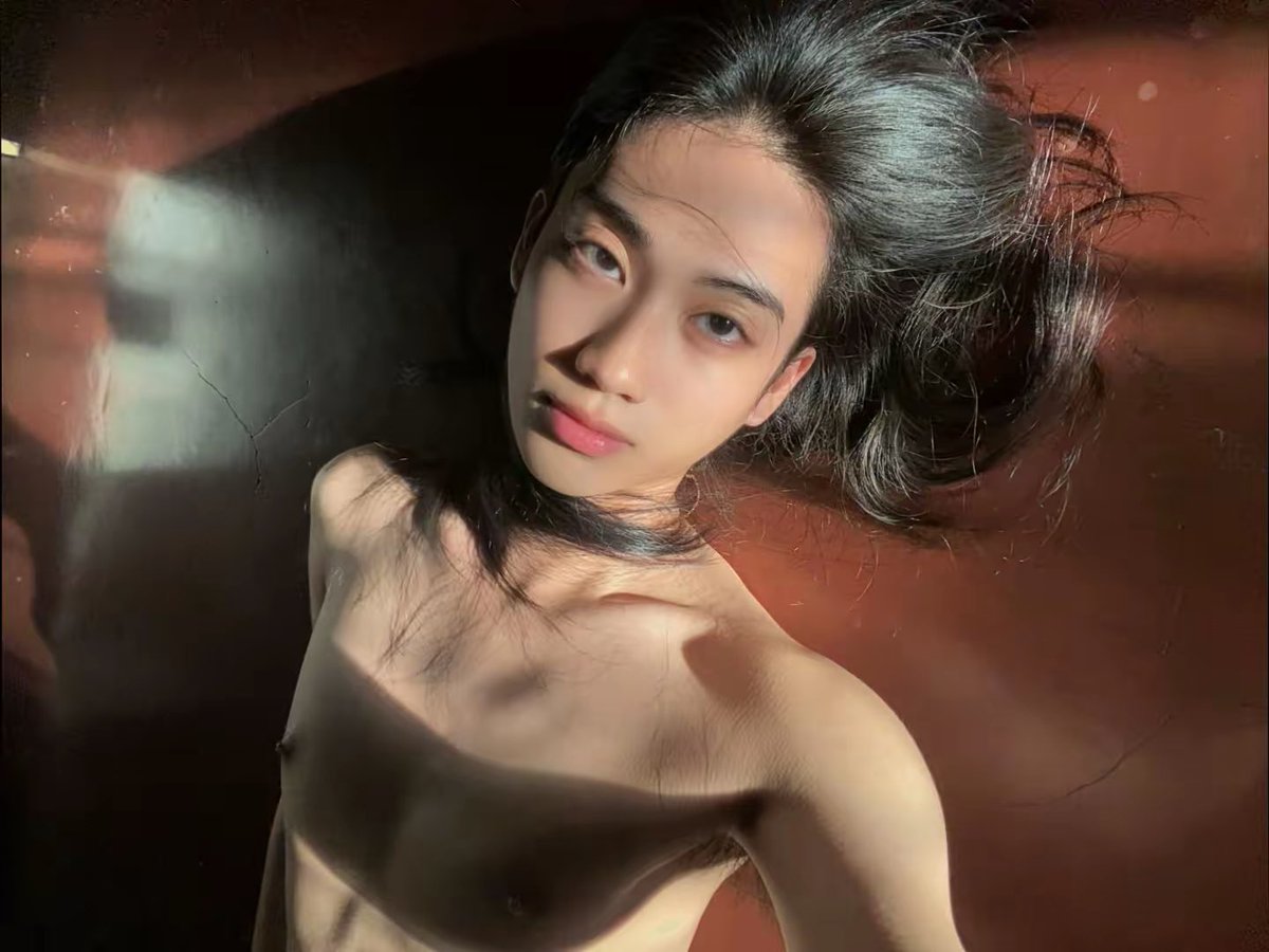 scraps 🅴 tweet media