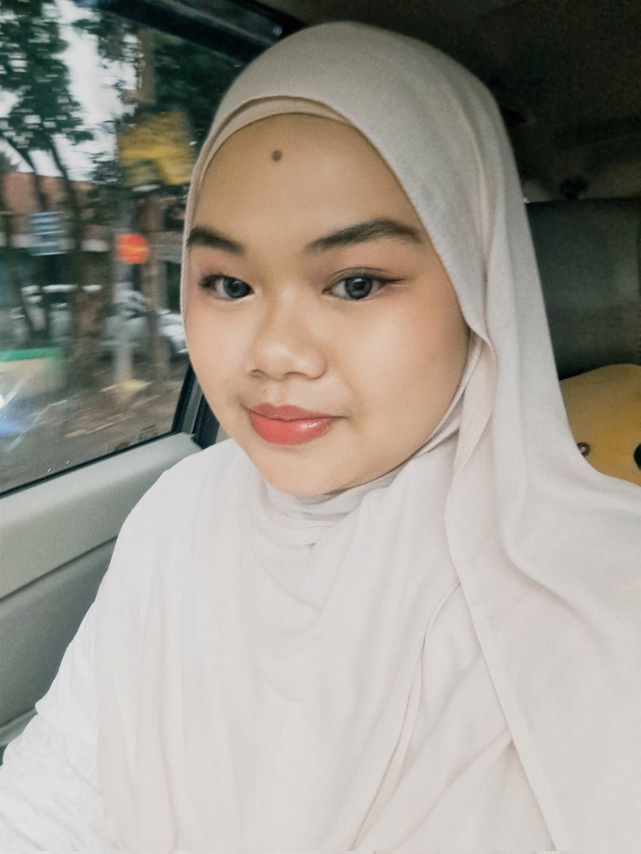 utisaruti tweet media