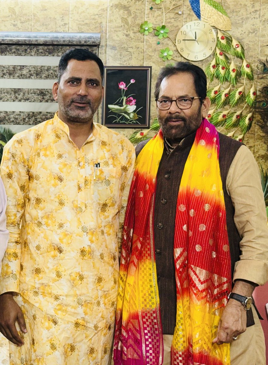 ch_sapat's tweet photo. Happy Eid ul Fitar https://t.co/09nJmwlmHK