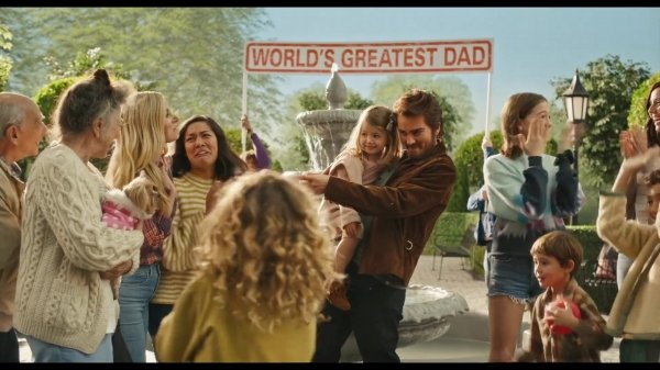 นึกถึงซีนนี้ในเพลงThe manของสาวเทย์เลยล่ะ
ถ้าลูกสาวนิสัยขี้งอแงต้องเหมือนแม่เท่านั้นแต่ถ้าเข้มแข็งไม่ร้องไห้เท่ากับมีนิสัยเป็นผู้ใหญ่เหมือนพ่อที่สุด เริ่ดจังว่ะ พรุ่งนี้ให้หมอตัดตีนทิ้งได้เลยมั้งอวยซะเปื่อยเป็นฮ่องกงฟุตเรื้อรัง🤣