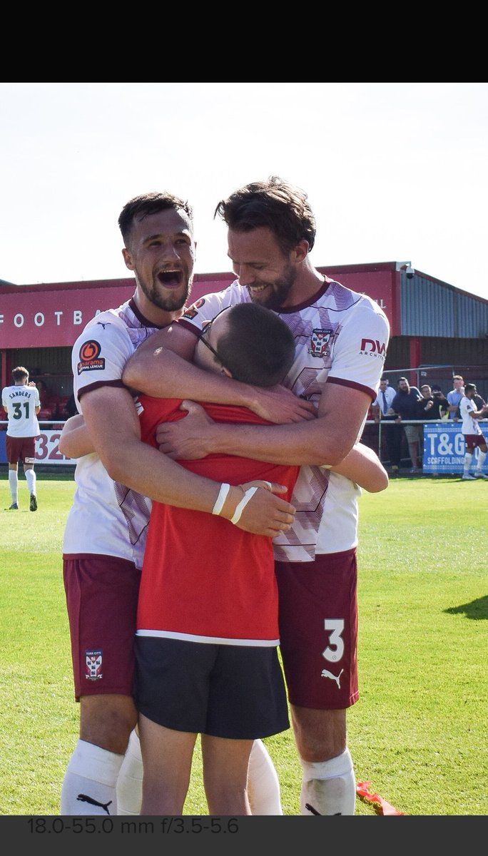 Scott Barrow tweet media