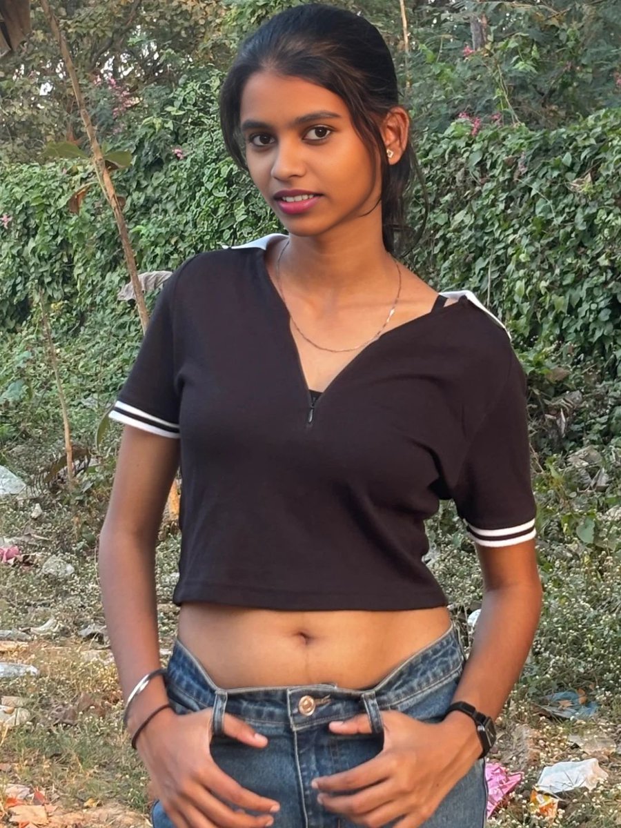 Red velvet tweet media