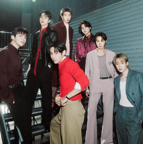 About Music tweet media