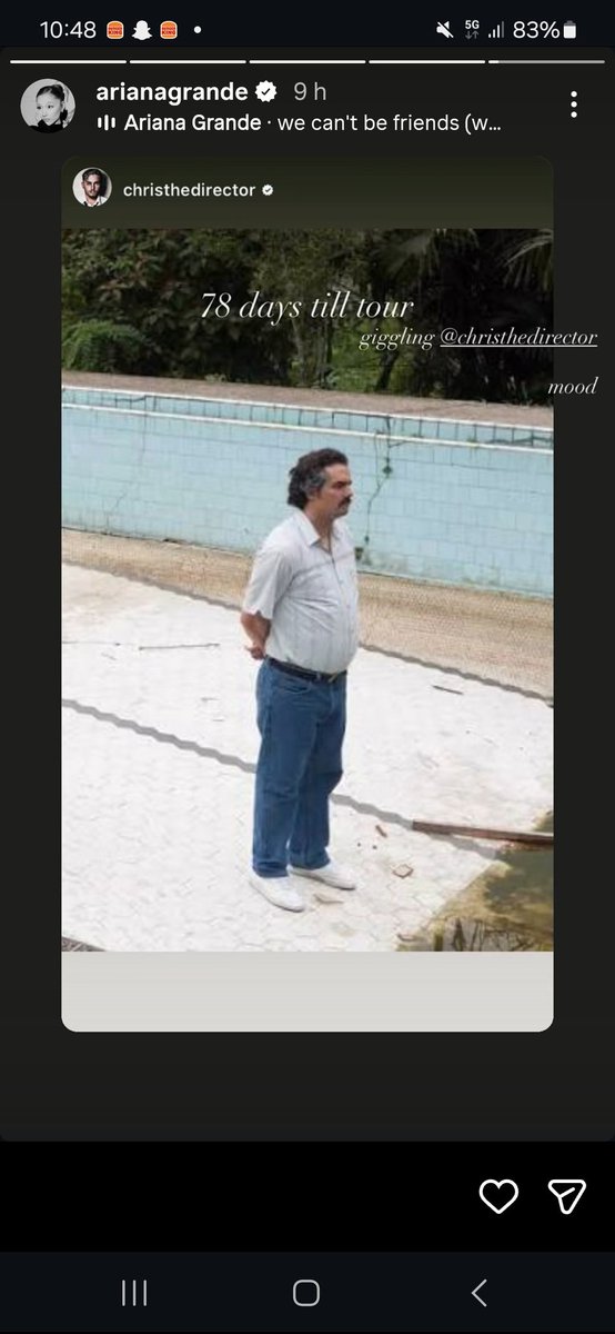 Jsuis fou ou elle tease AG8 ?? Genre 78 jour jusqu'à la tournée mdr elle a jamais fais un numéro comme ca