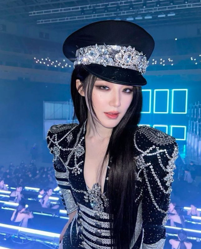 About Music tweet media