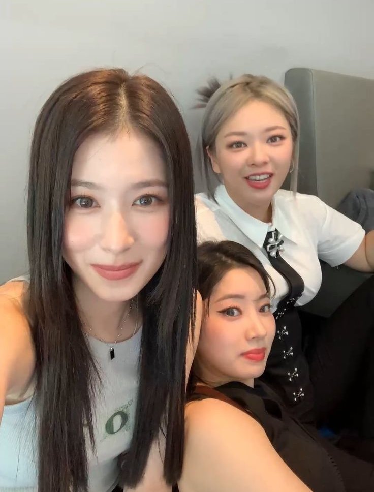 twice pics tweet media