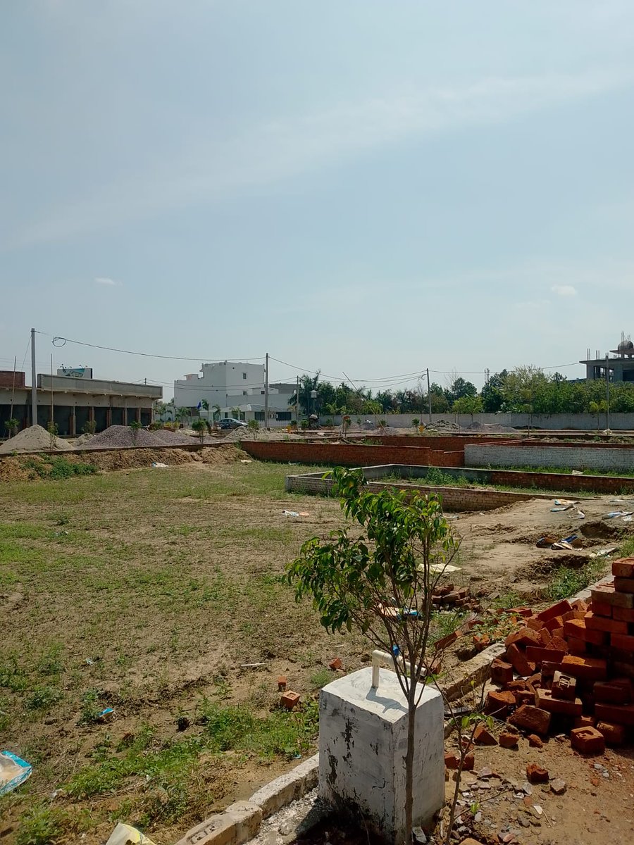 HaritVatika's tweet photo. 🏡 Luxury Living Starts Here!
📍 Hapur–Bulandshahr Highway

✨Presenting Premium Residential Plots in a beautifully planned township

💰 Booking Amount: Just ₹51,000 Only

📞 Call Now +91-8588871300 for Site Visit &amp; Details

#ResidentialPlots #HapurProperty #BulandshahrProperty https://t.co/uWIIxsDp9g