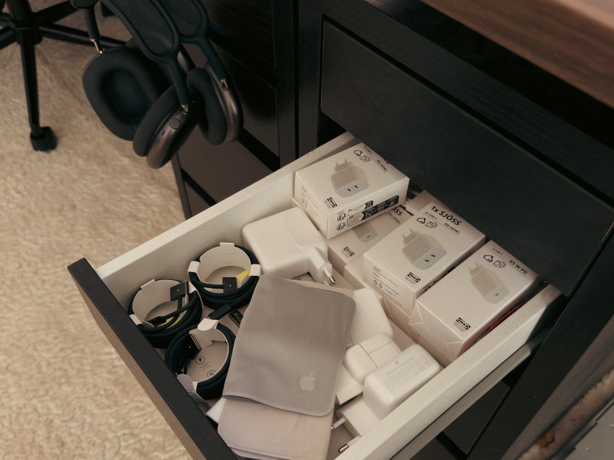 Powlisher tweet media