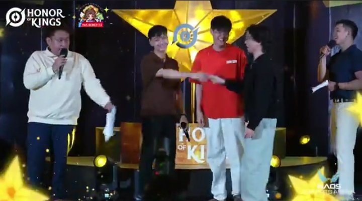 lani_noble's tweet image. Grabe ung support ng VeeWise sa bunso nilang si Oheb, I love it. Oheb kahit saan ka support kita, go lng. Mahal ka namin #Veewise #Oheb #Mr.1